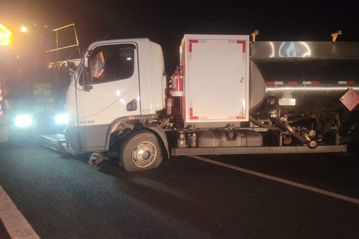 Motorista foi rendido e caminhão-tanque usado para interditar estrada