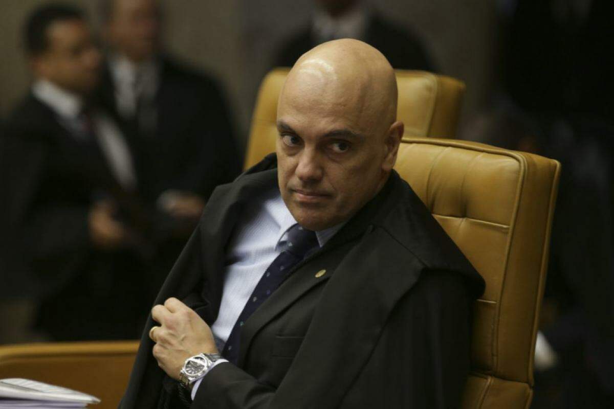 Após a reunião com Pacheco, o senador Flávio Bolsonaro (PL-RJ) afirmou que o foco deste novo pedido é a suspeição de Moraes.