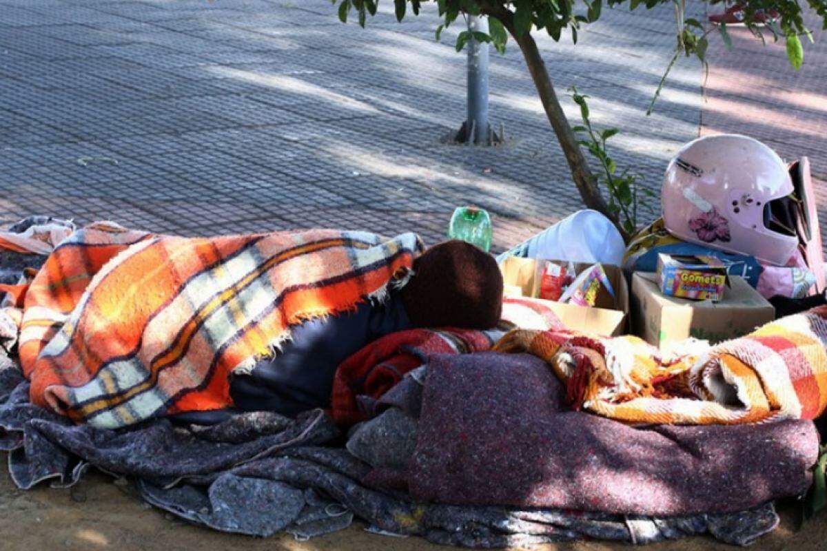 Pessoa em situação de rua em São José dos Campos