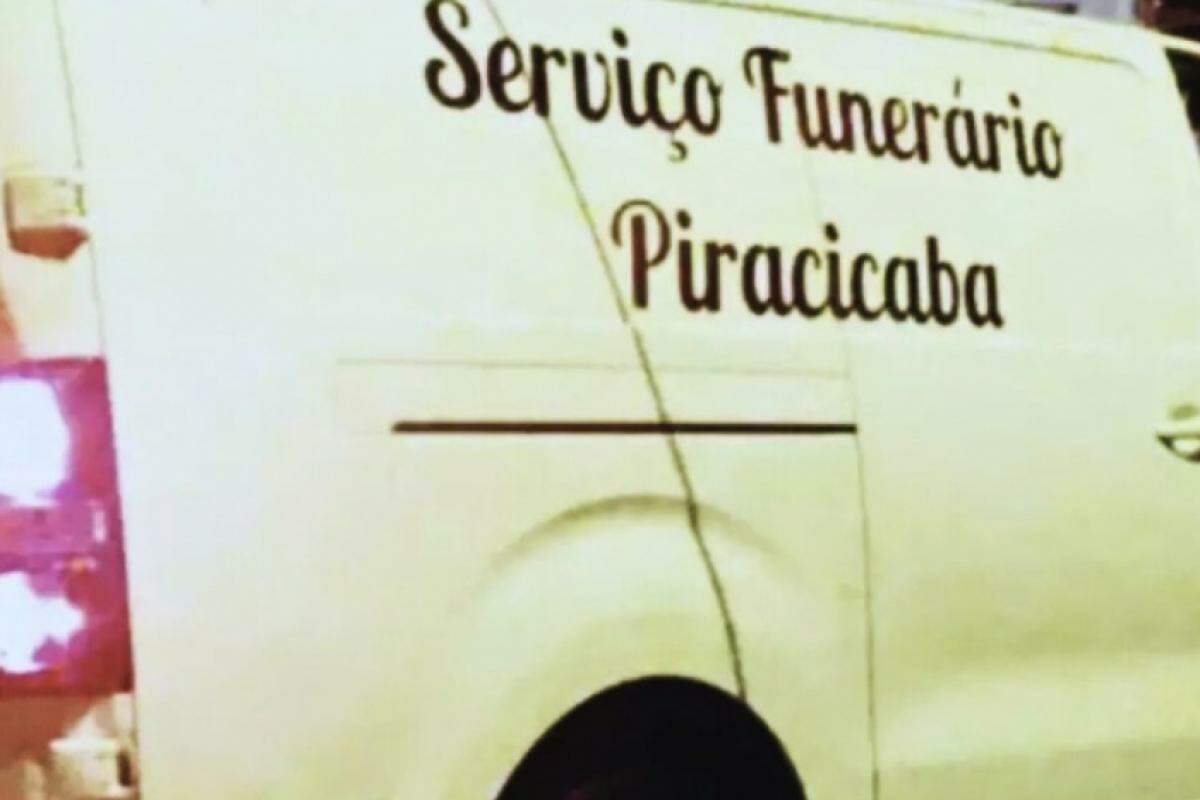 O cadáver foi levado ao IML pelos agentes funerários