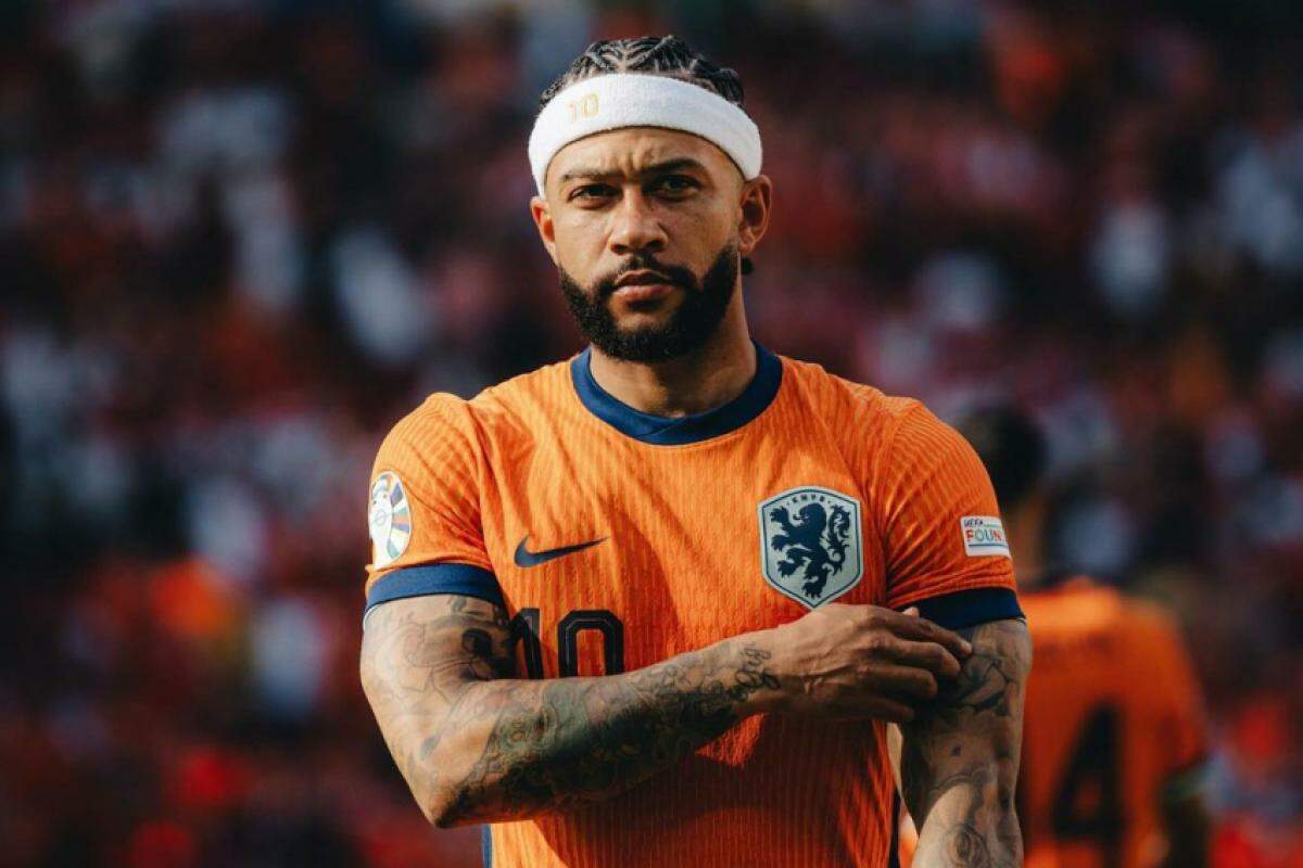 O jogador holandês Memphis Depay