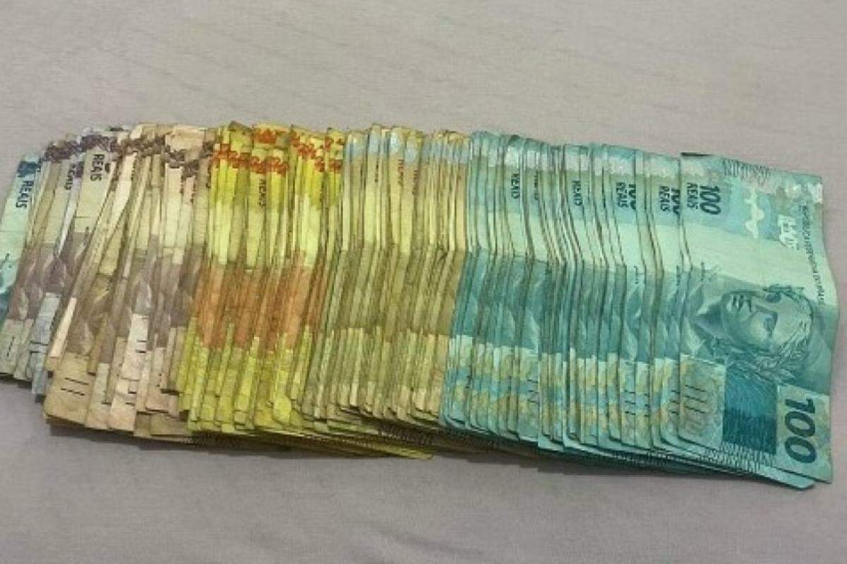 Agentes encontraram mais de R$ 10 mil em dinheiro