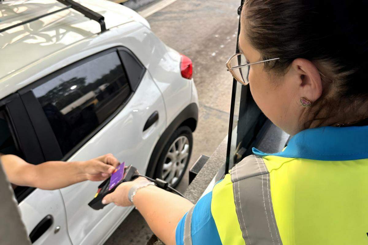 Pagamento com cartão de débito nos pedágios