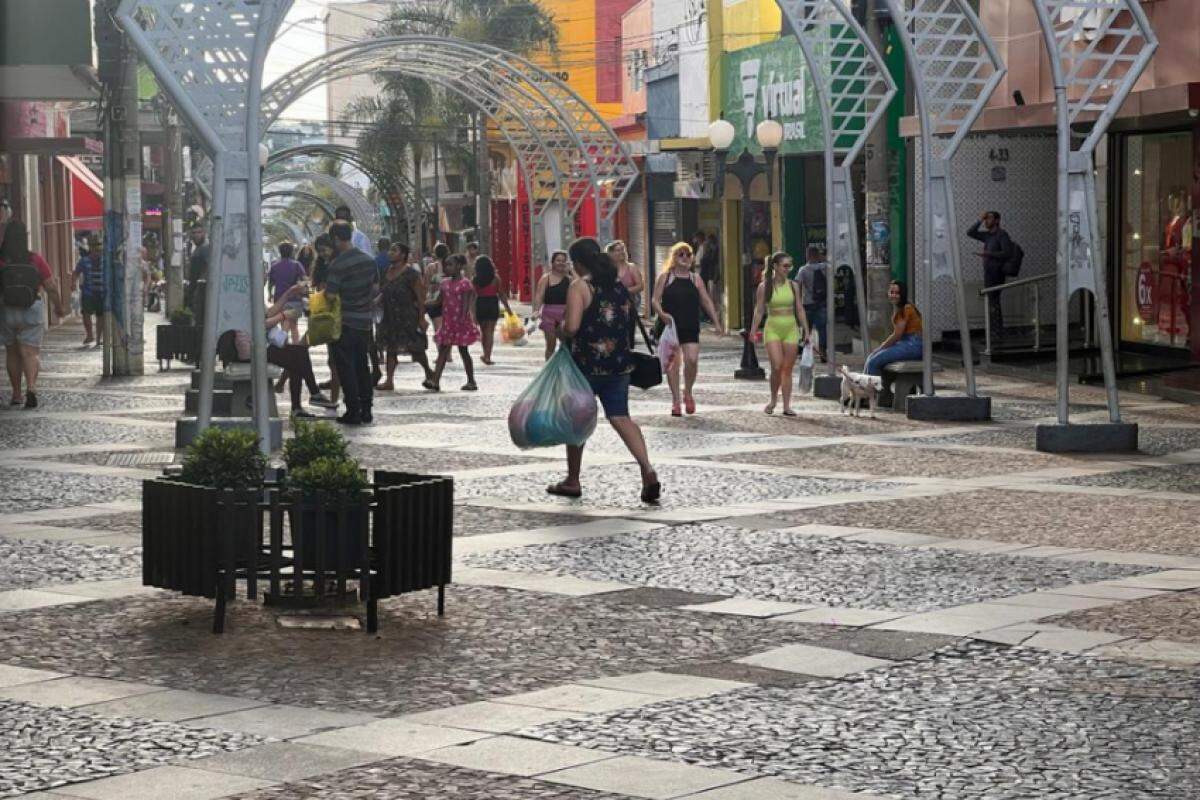 Região do comércio central, Calçadão da rua Batista de Carvalho: CDL vai promover mutirão de segunda a sexta, das 9h às 17h, e aos sábados, das 9h às 12h 