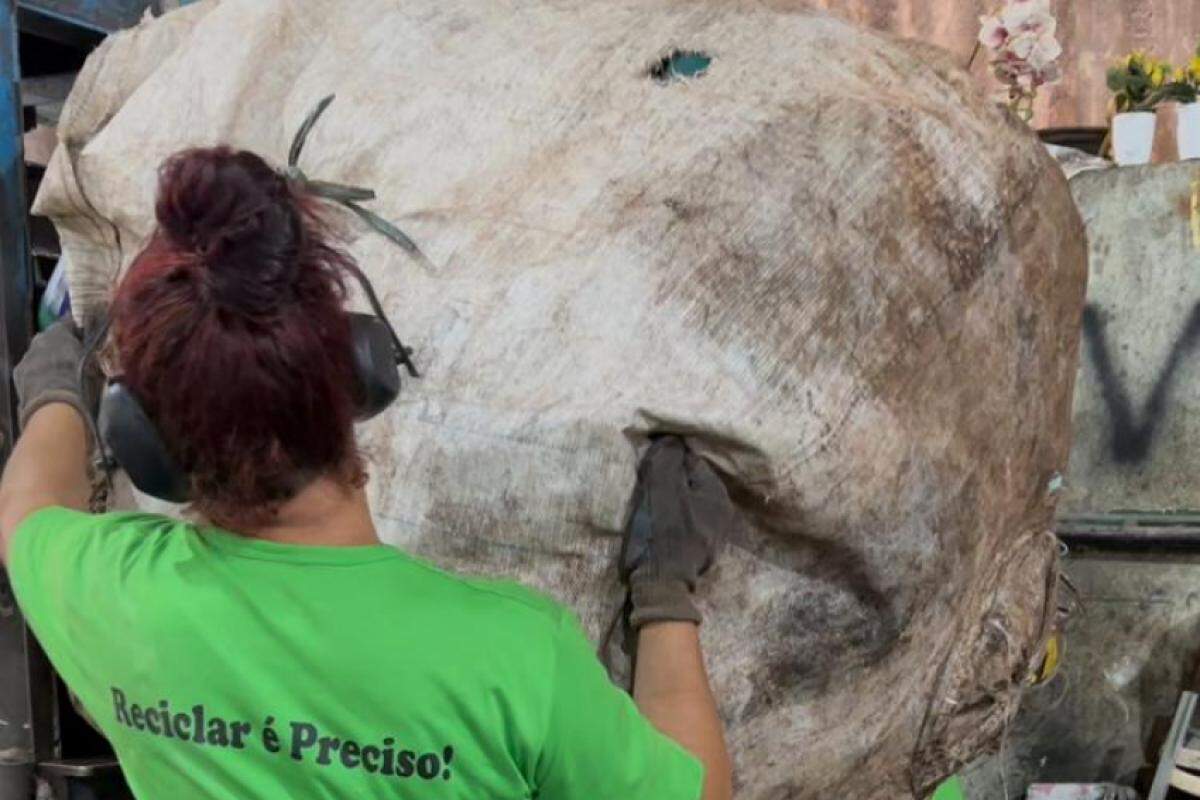 Em 30 dias, mais de 40 toneladas de plásticos, metais, papéis e vidros deixaram de ser despejados no meio ambiente