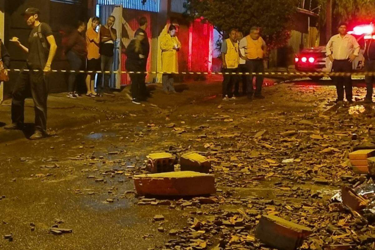 Muro desabou durante a forte chuva registrada na última sexta-feira (11) em Bauru