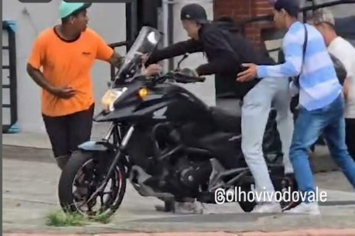 Ladrões da moto foram identidicados em imagem do CSI