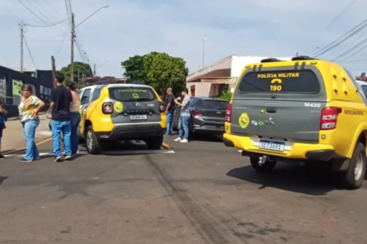 A dupla de falsos policiais fugiu após disparar contra o alvo. 