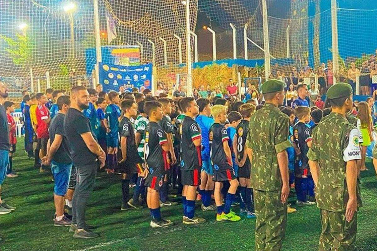 Evento de abertura contou com a participação de jogadores, pais e integrantes da equipe de ginástica rítmica de Franca e do Tiro de Guerra