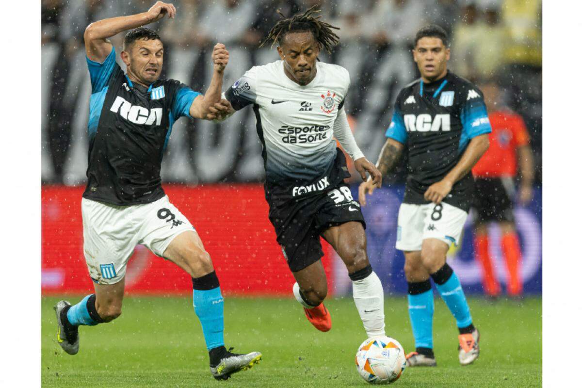 Corinthians cede empate ao Racing e deixa vaga na final da Sul-Americana aberta