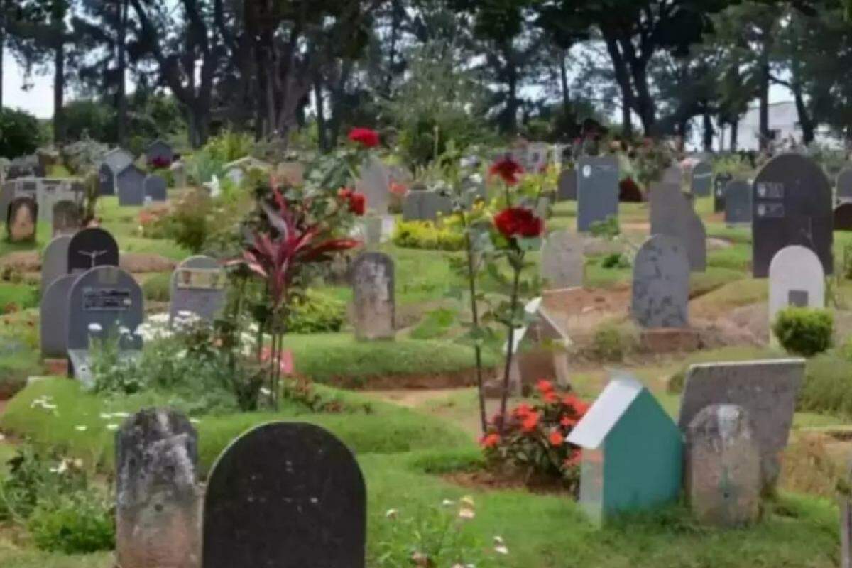 Túmulos do Cemitério Santo Agostinho, em Franca