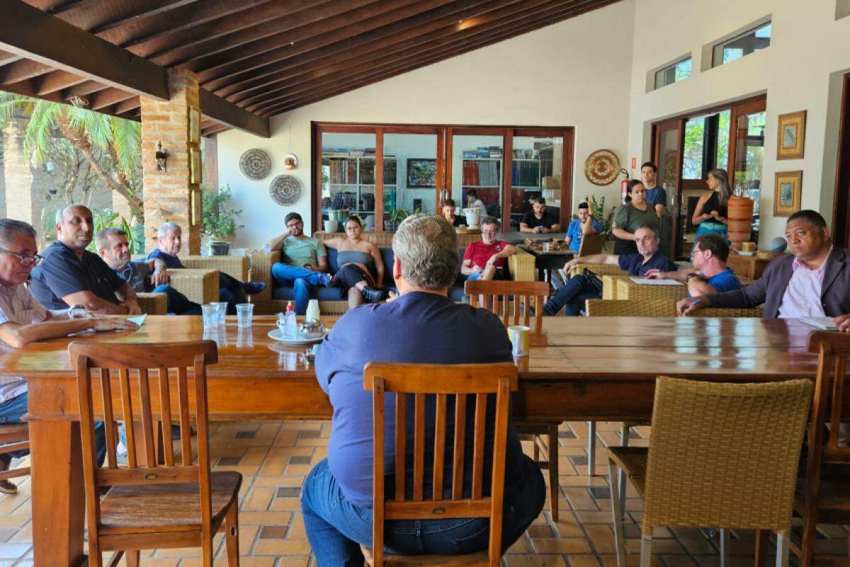 Reunião com representantes dos candidatos a prefeito de Franca na sede do Portal GCN/Rádio Difusora 