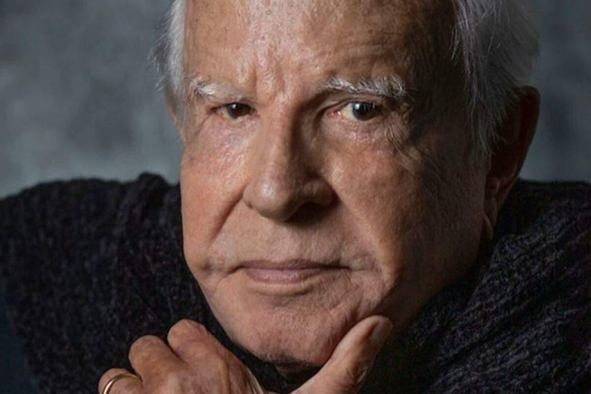 Cid Moreira, 97 anos, vai ser velado e enterrado em Taubaté