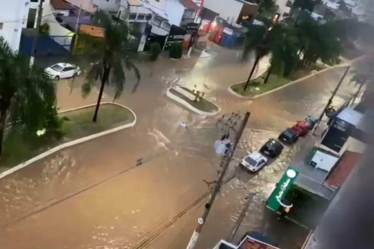 Enchente na Avenida do Povo, em 2023