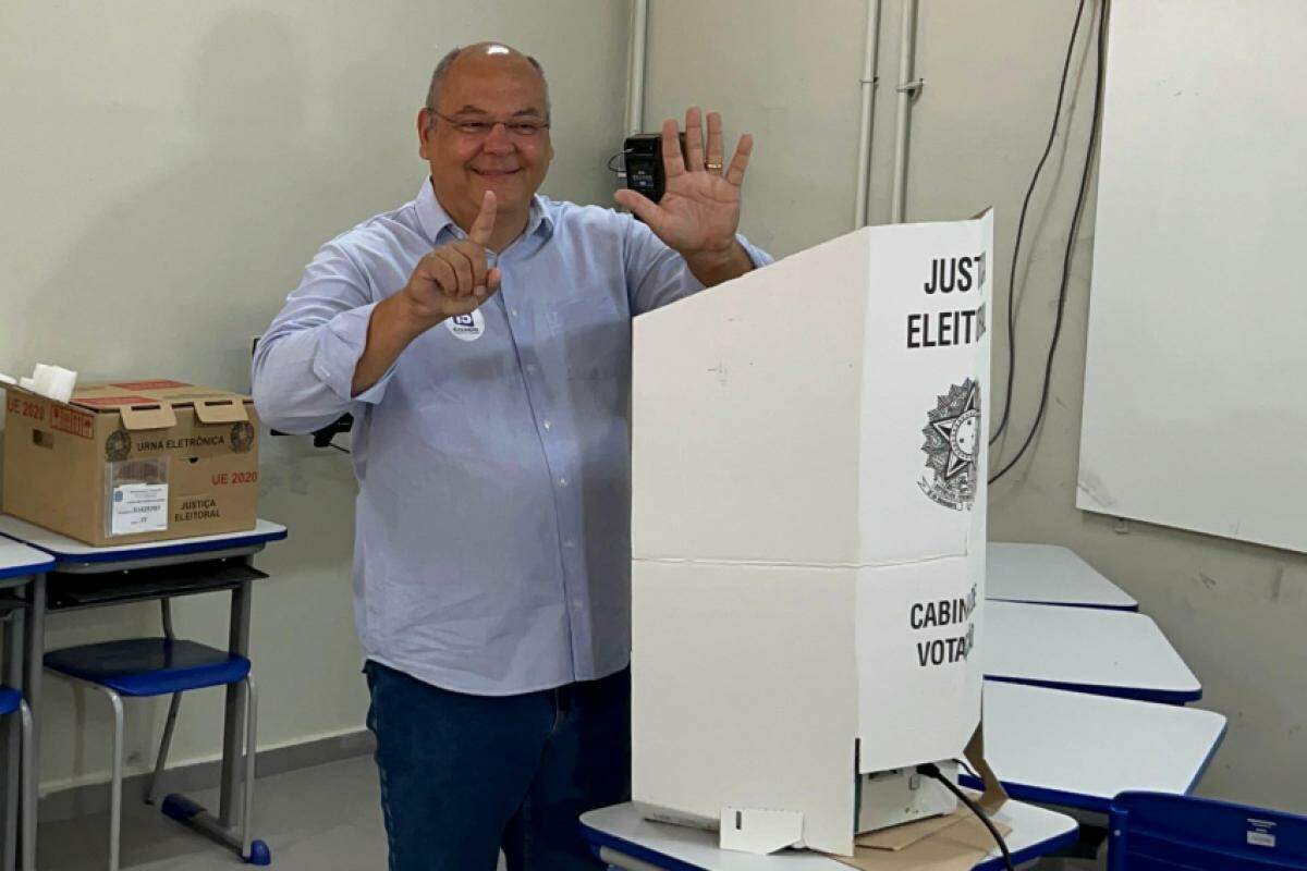 Alexandre Ferreira votou na manhã deste domingo