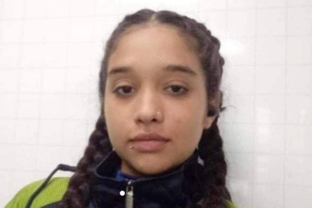 Analice dos Santos Gomes de Oliveira, de 16 anos