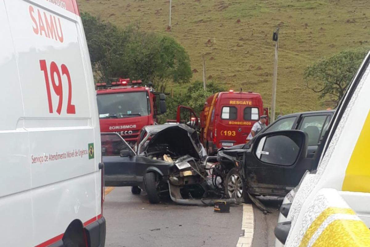 Grave acidente na Rodovia Oswaldo Cruz