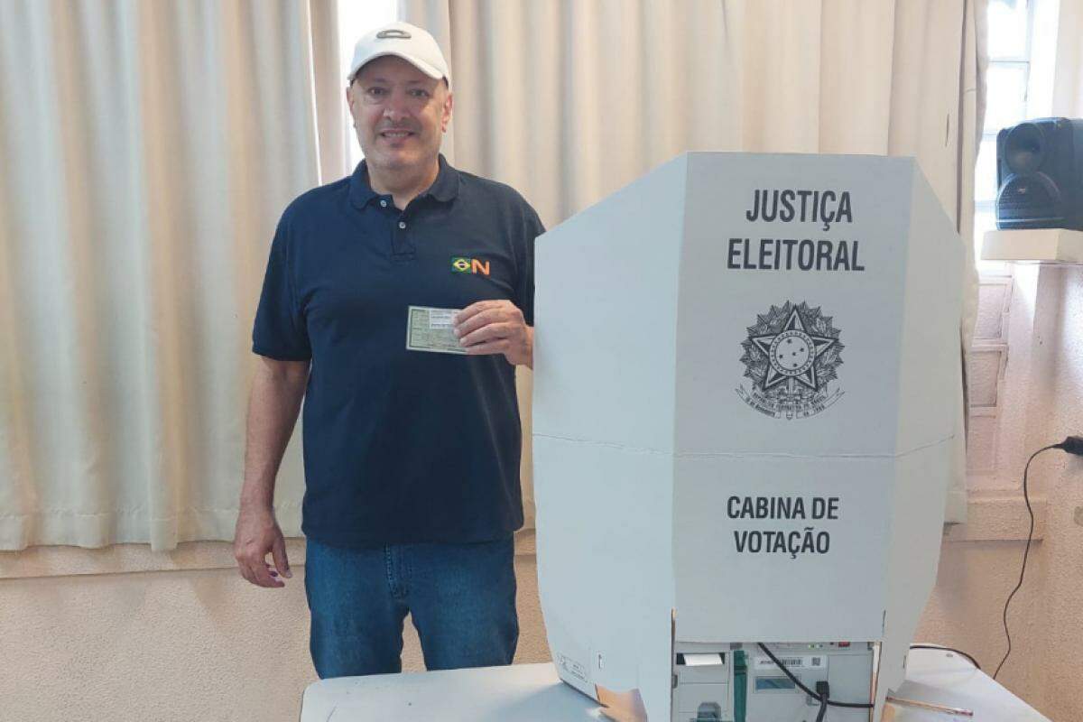 Alexandre Tabah votou na tarde deste domingo 