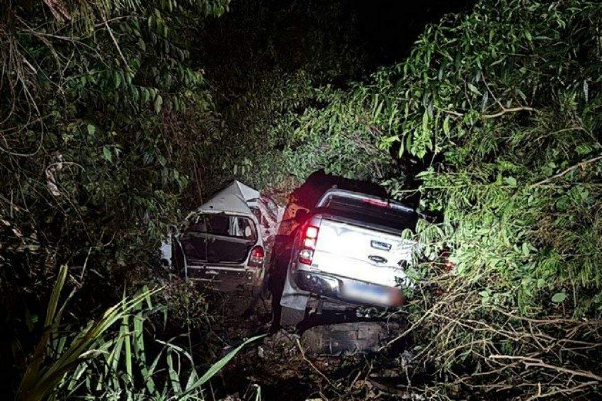 Acidente envolvendo carros matou duas pessoas