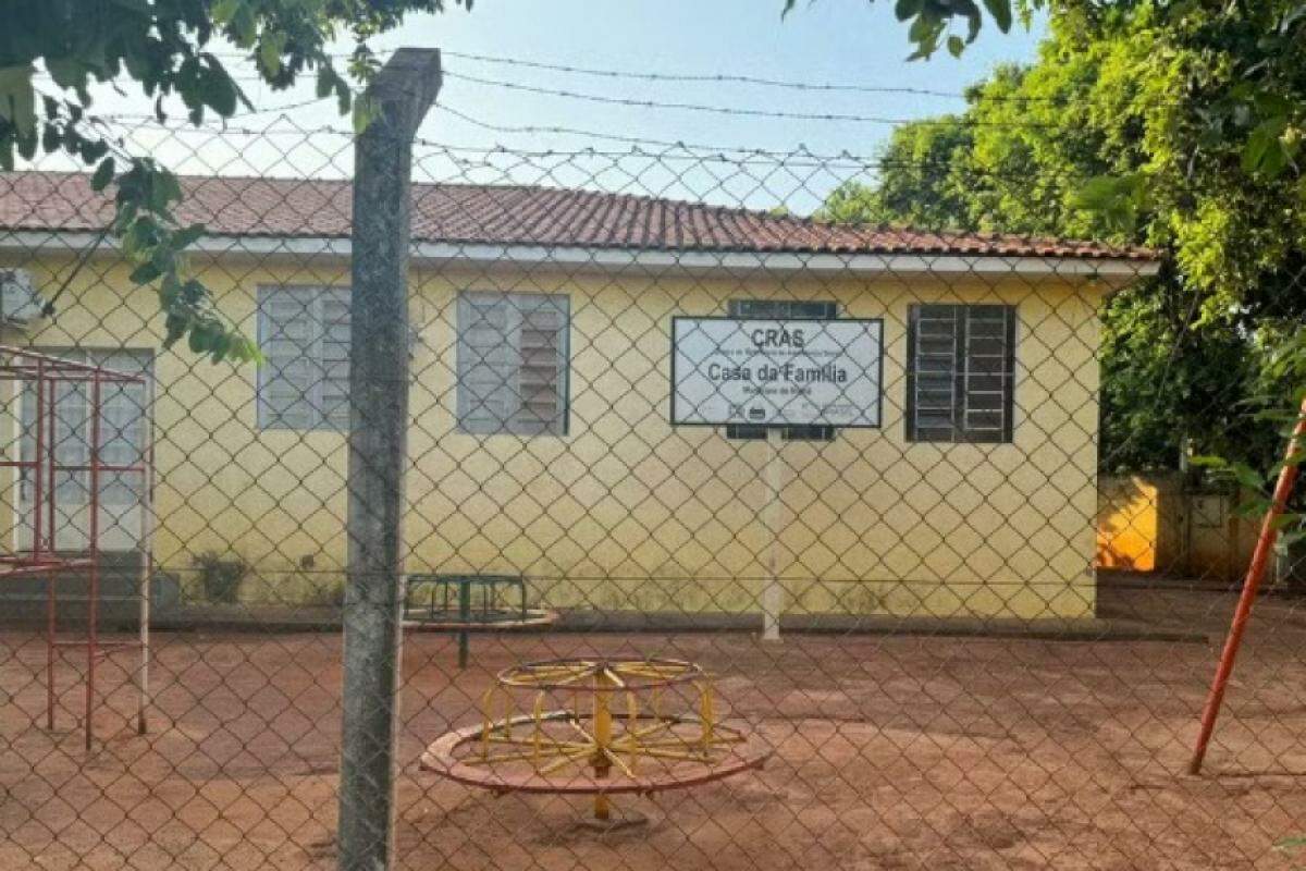 Menores foram resgatados e passam bem, enquanto mãe e seu namorado foram detidos