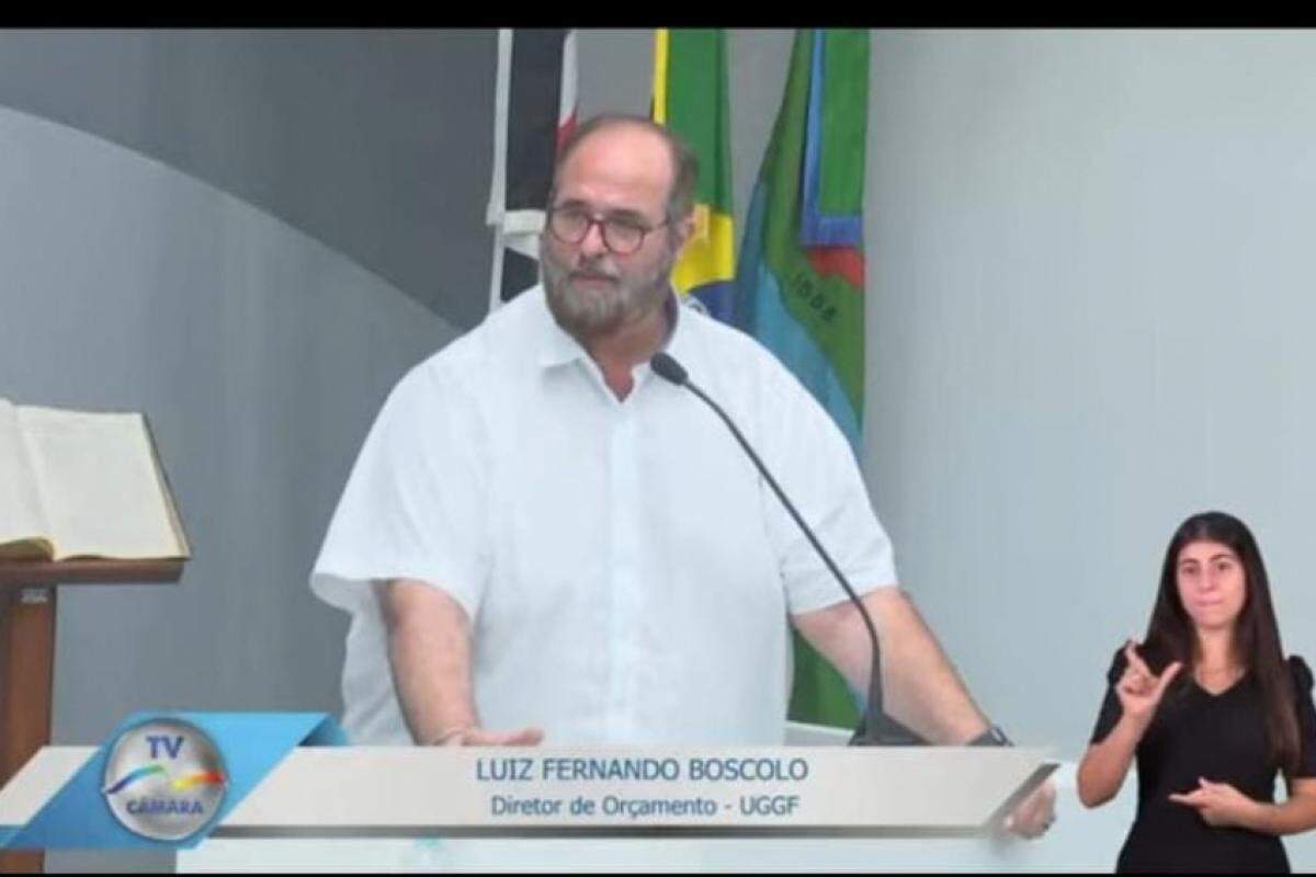 Luiz Fernando Boscolo esteve presente durante apresentação, na qual vereadores e população puderam conhecer o orçamento