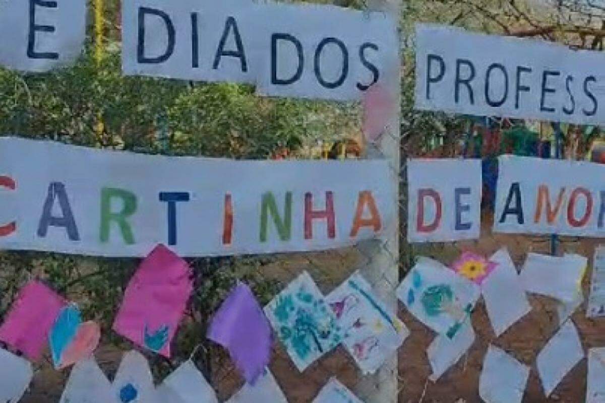 Cartinhas demonstram carinho da comunidade escolar aos professores