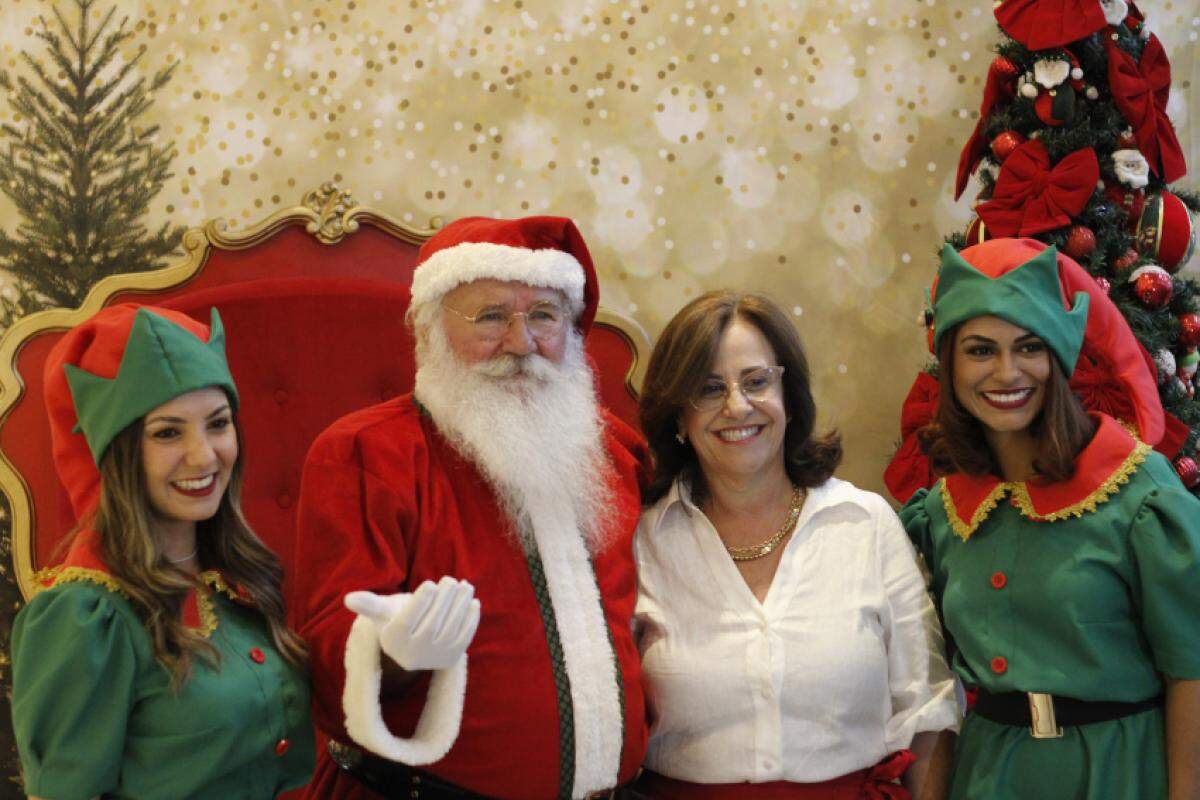 A sócia-diretora da Ecovita Elaine Simões promove anualmente a chegada do papai noel 