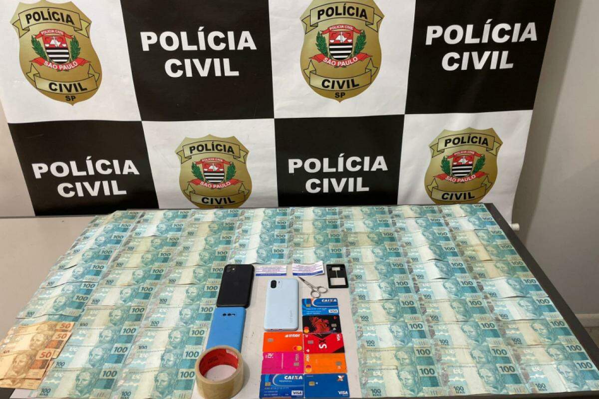 Dinheiro sacado com os cartões bancários de uma das vítimas foi recuperado