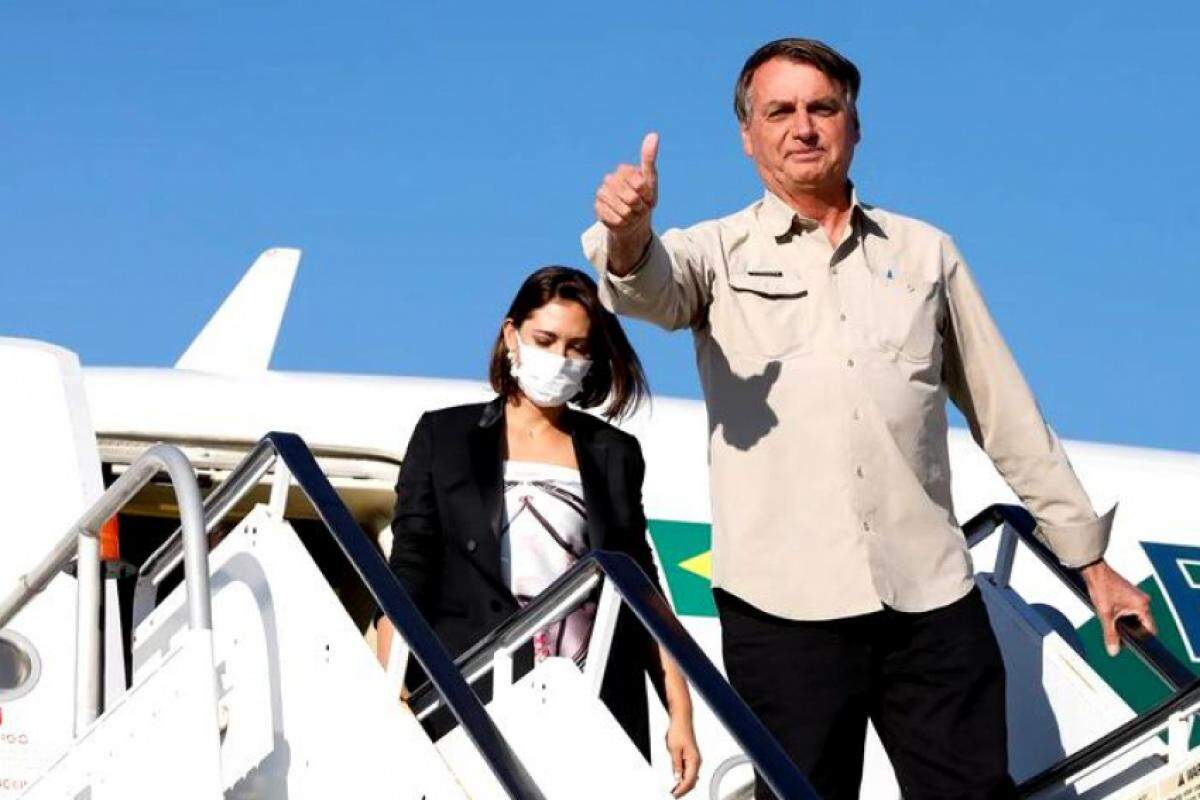 A Polícia Federal (PF) concluiu que o ex-presidente Jair Bolsonaro deixou o Brasil no final de 2022 com o objetivo de evitar uma possível prisão 