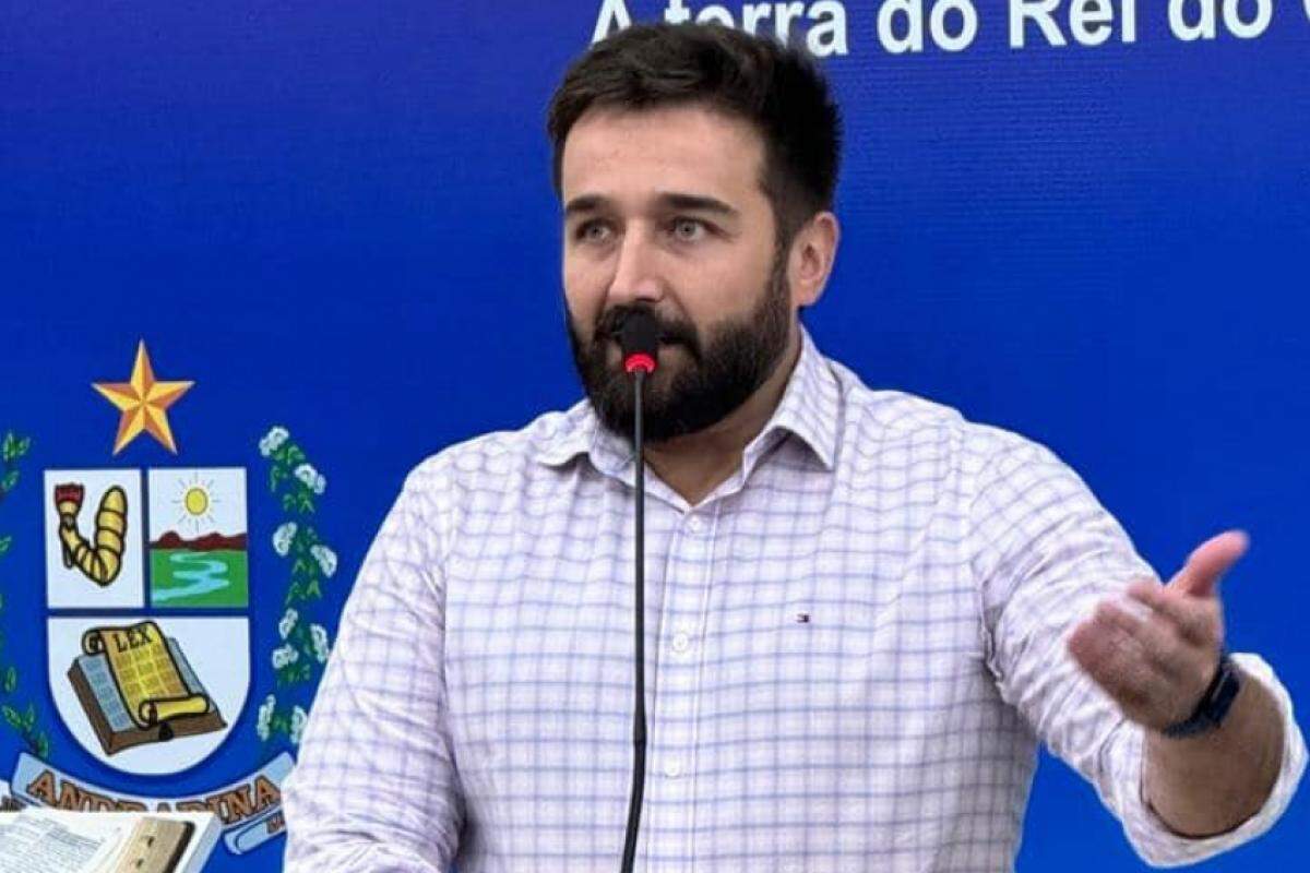 Hugo Zamboni critica exigência de registro em carteira para comprovar experiência; medida pode prejudicar profissionais autônomos da saúde