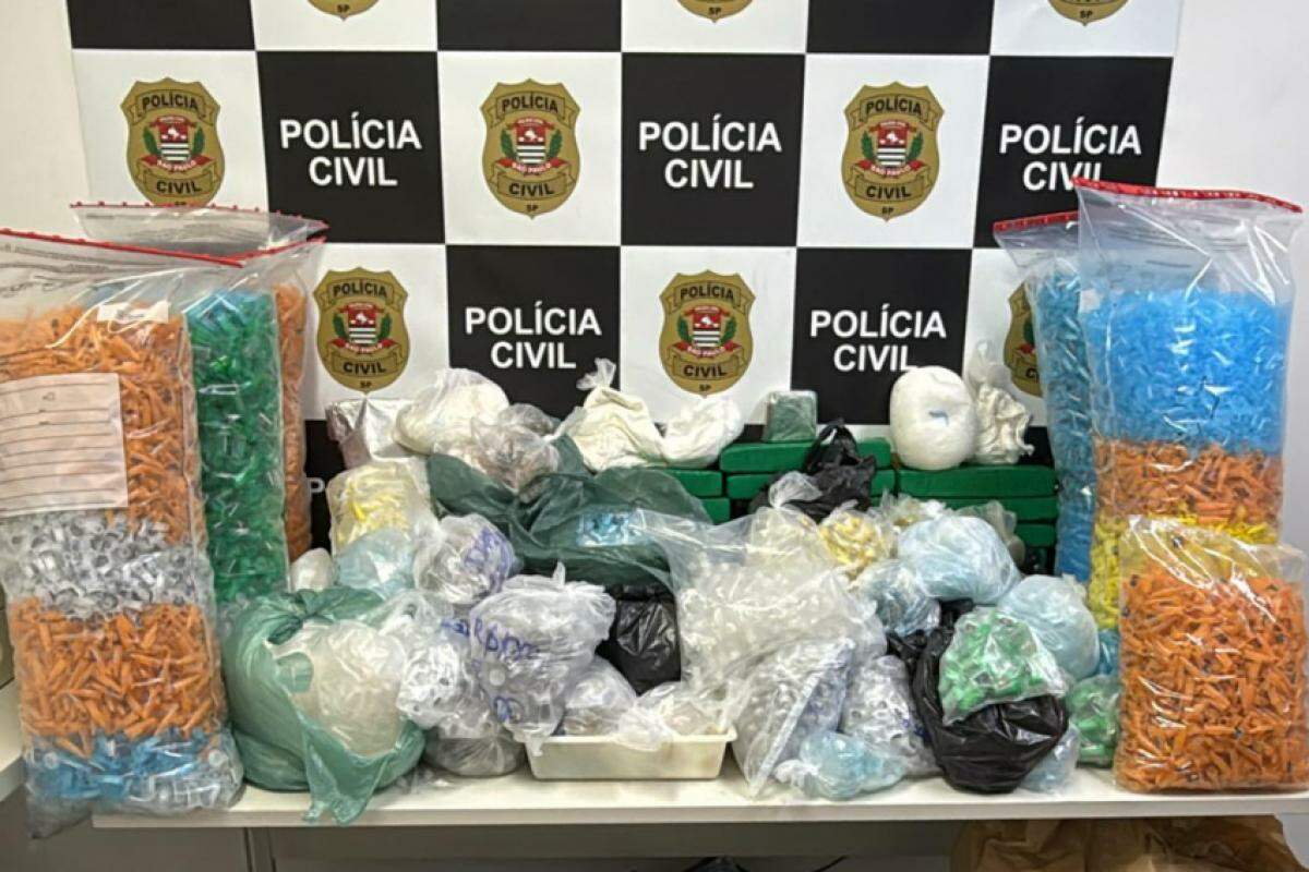 Mais de 50 kg de drogas foram apreendidos em poder de dois homens