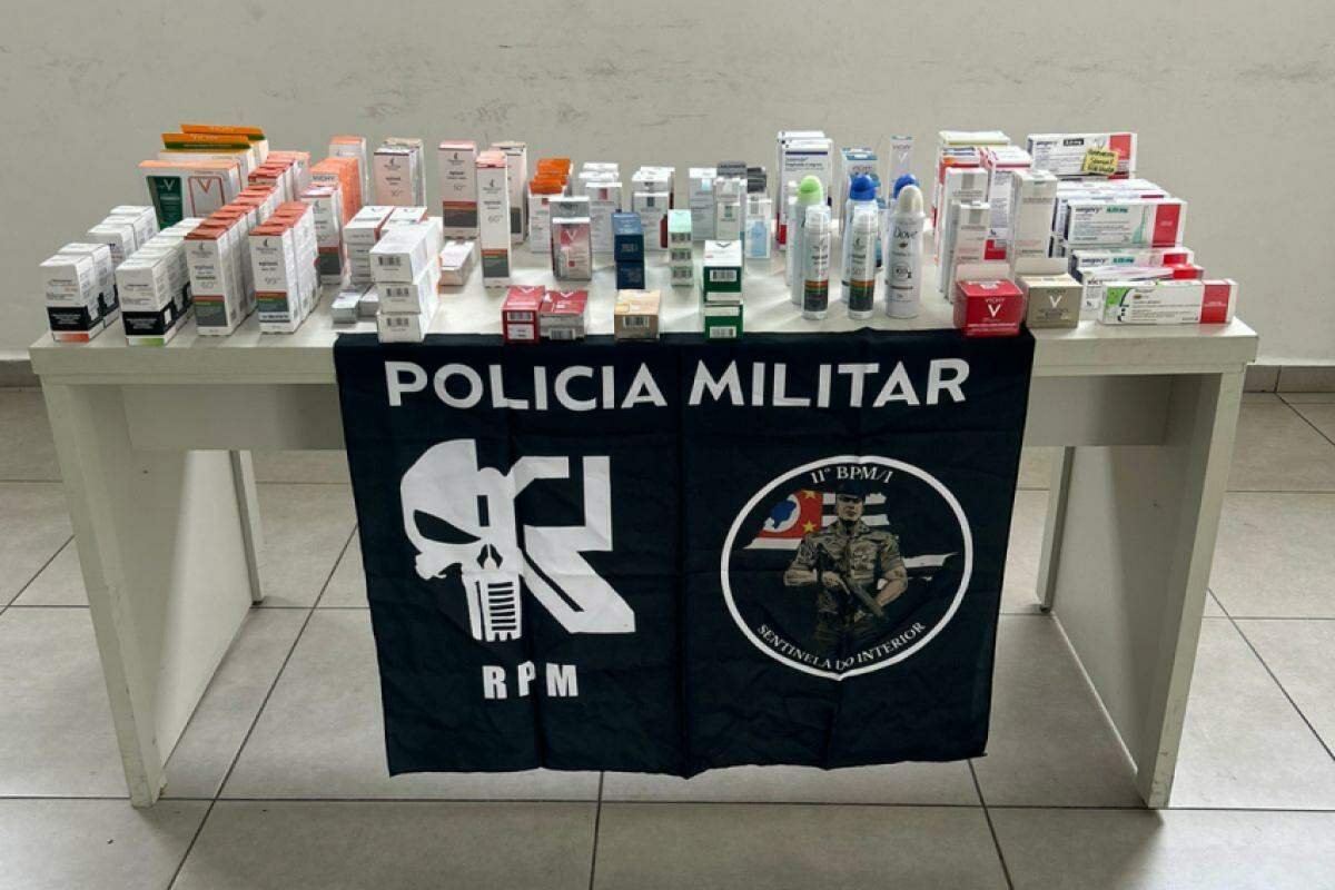 Os produtos roubados foram recuperados pelos policiais militares 