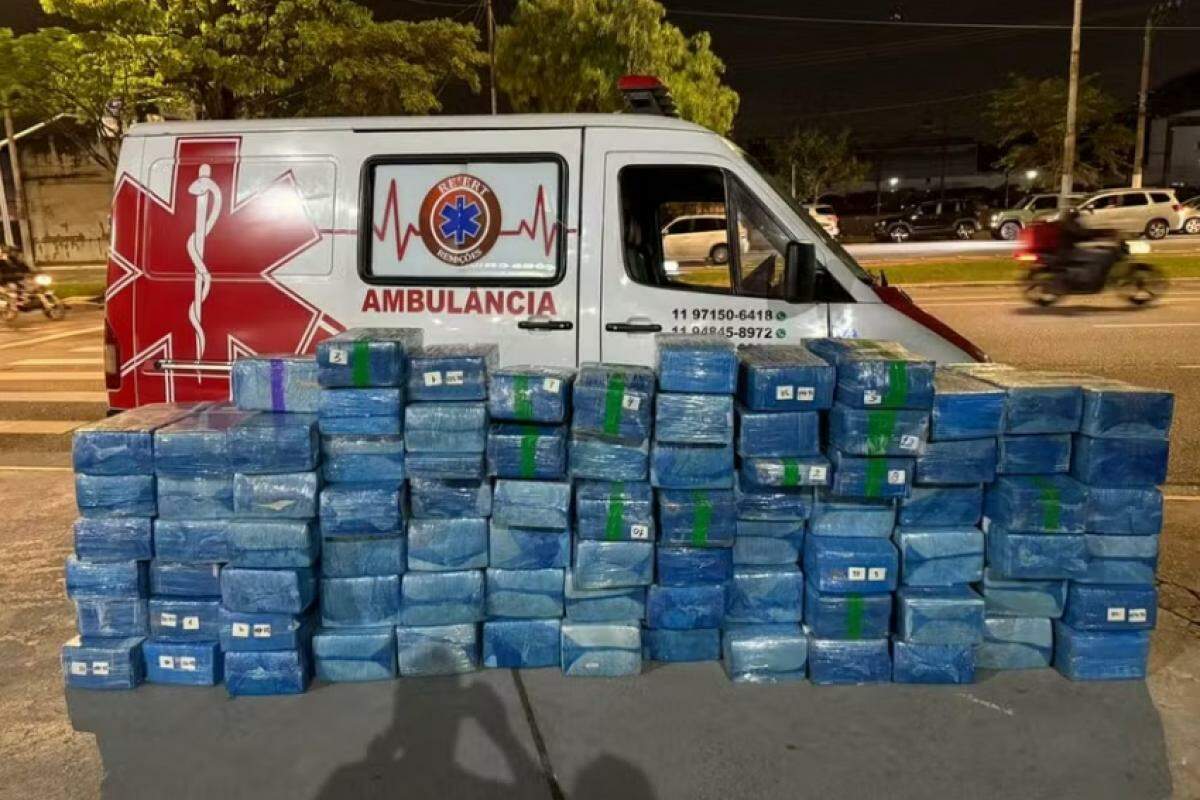 Ambulância com 1,5 tonelada de maconha