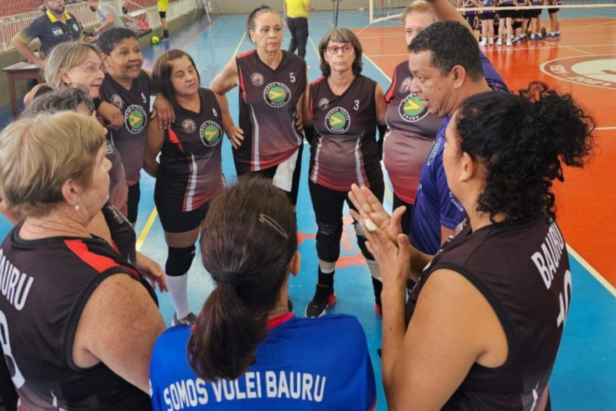 Somos Vôlei Bauru (SVB) disputa, de quinta (14) a domingo (17), em Ribeirão Preto, os jogos da final estadual da Superliga Melhor Idade de Voleibol Adaptado