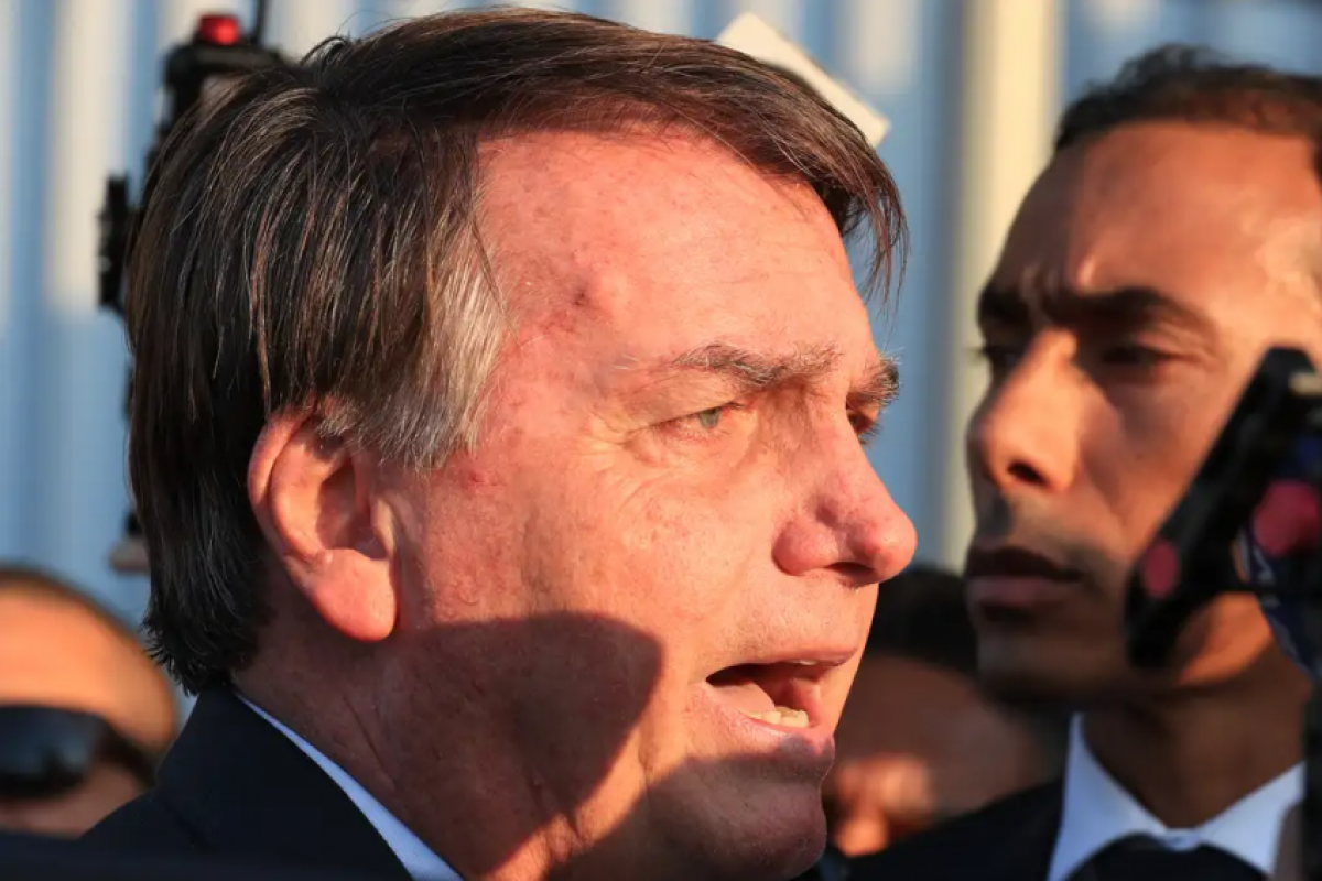 Investigação da PF mostra que o ex-presidente Jair Bolsonaro teve participação direta em tentativa de golpe