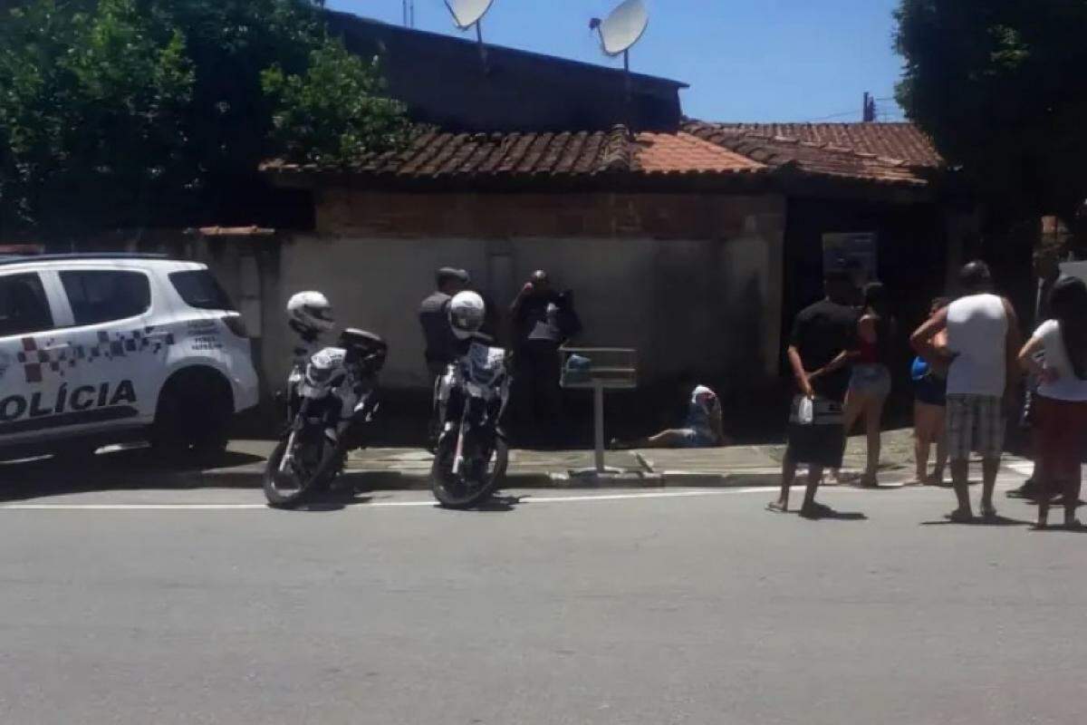 Polícia no local do crime