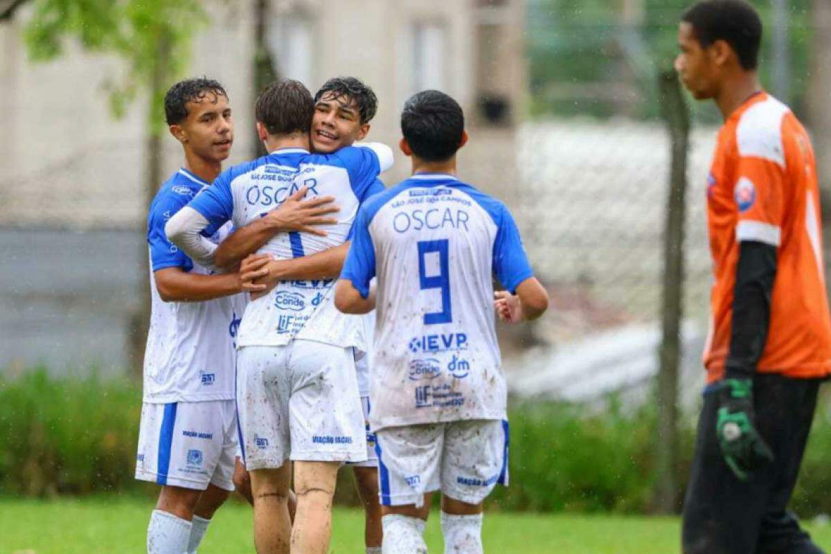 A base vem forte! Águia goleia Guarulhos por 12 a 0