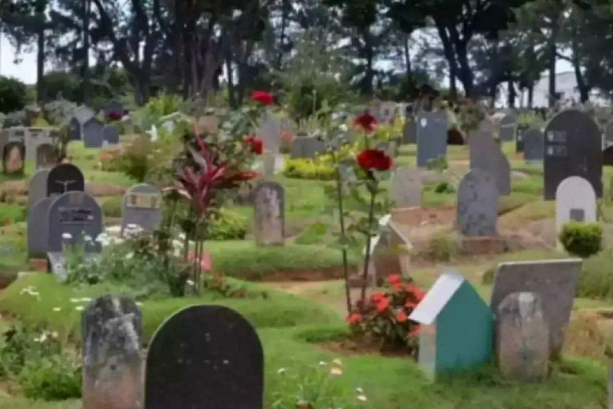 Túmulos do Cemitério Santo Agostinho, em Franca