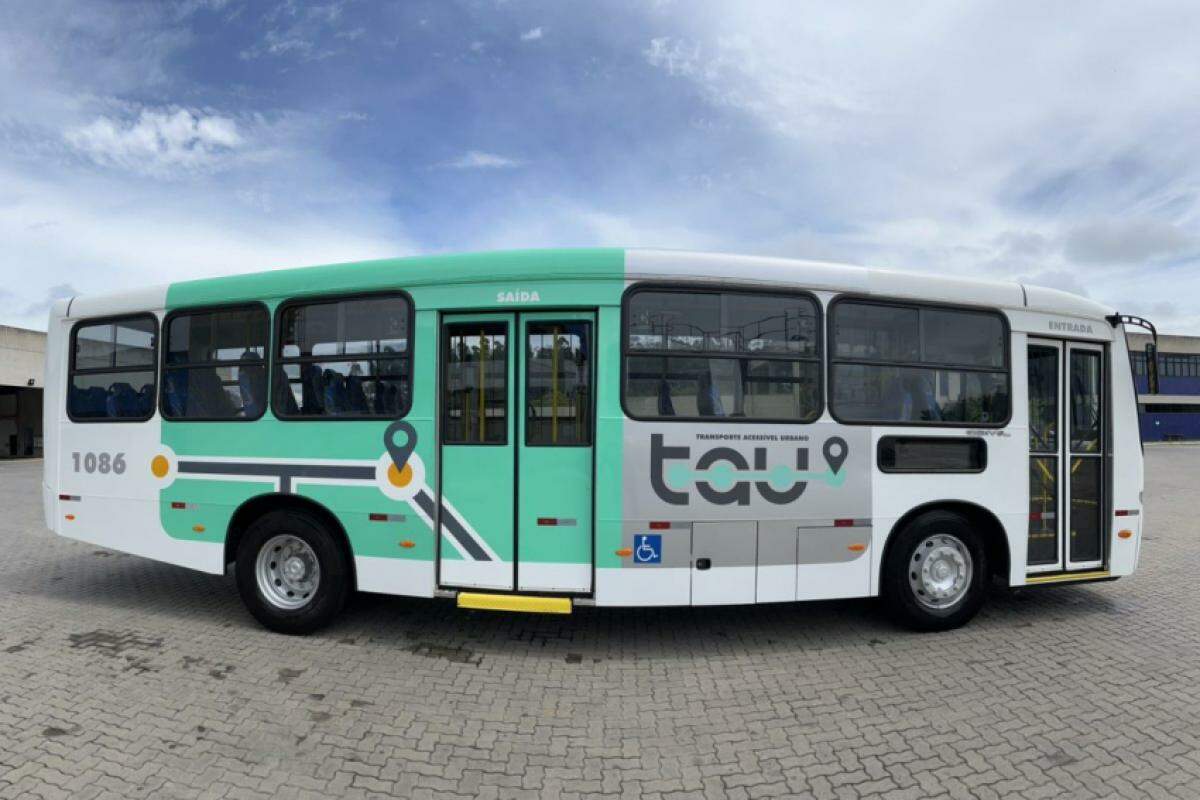 Veículo do transporte público de Taubaté