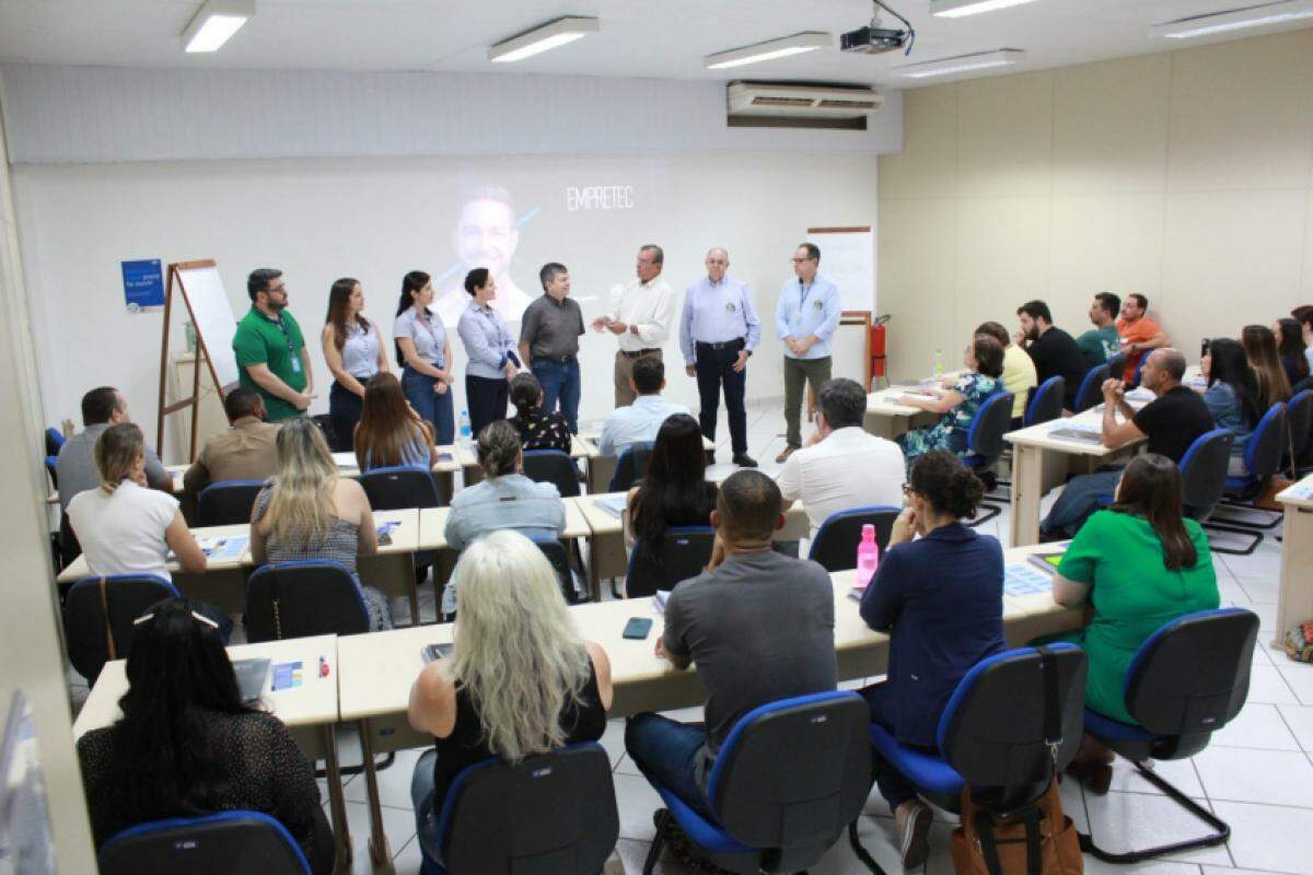 Prefeito Dilador Borges e secretários participam da abertura do Empretec, programa de capacitação para empreendedores, na sede do Sebrae em Araçatuba