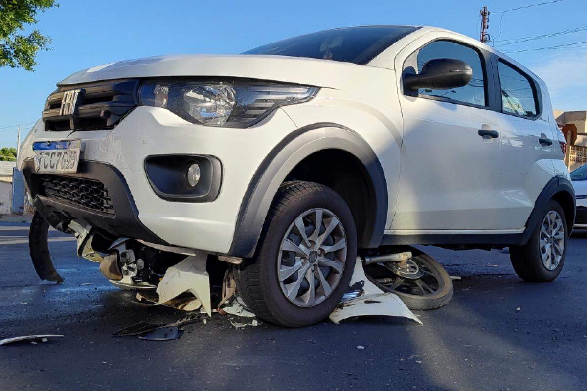 Estado em que a moto ficou assustou moradores e outros motoristas