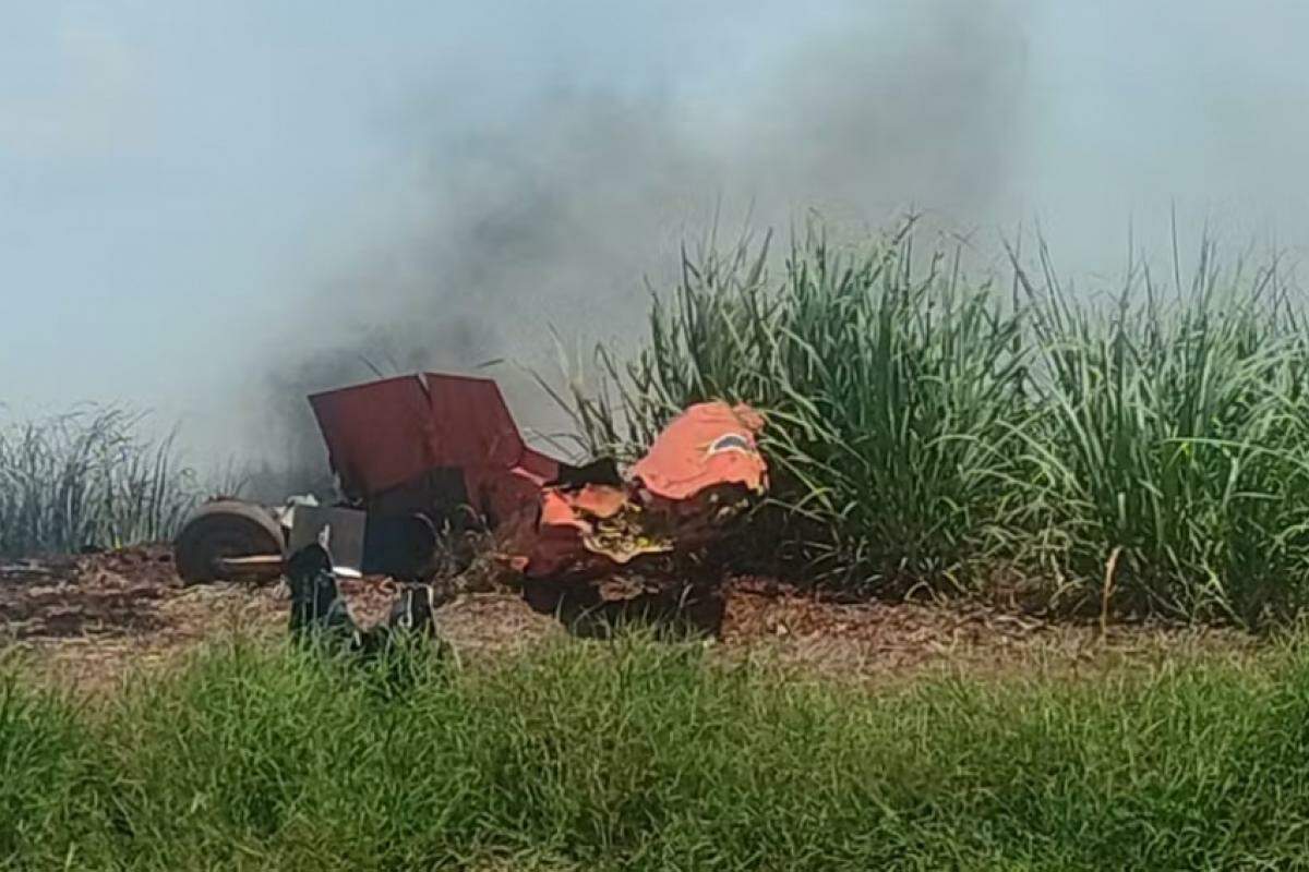 Aeronave que caiu em Pirassununga