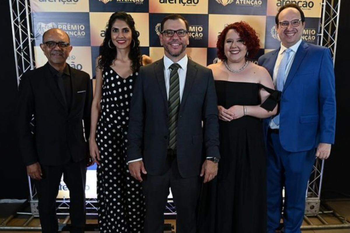 Presidente Thiago Tezani (centro); Amanda Bassoli (dir.); vice-presidente Thiago Munaro; Angélica Toledo Alcantara (esq.); e Gilson Rodrigues (esq.)