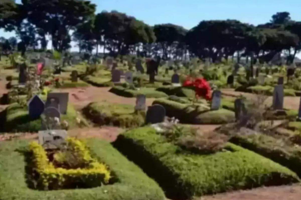 Túmulos do cemitério Santo Agostinho, em Franca