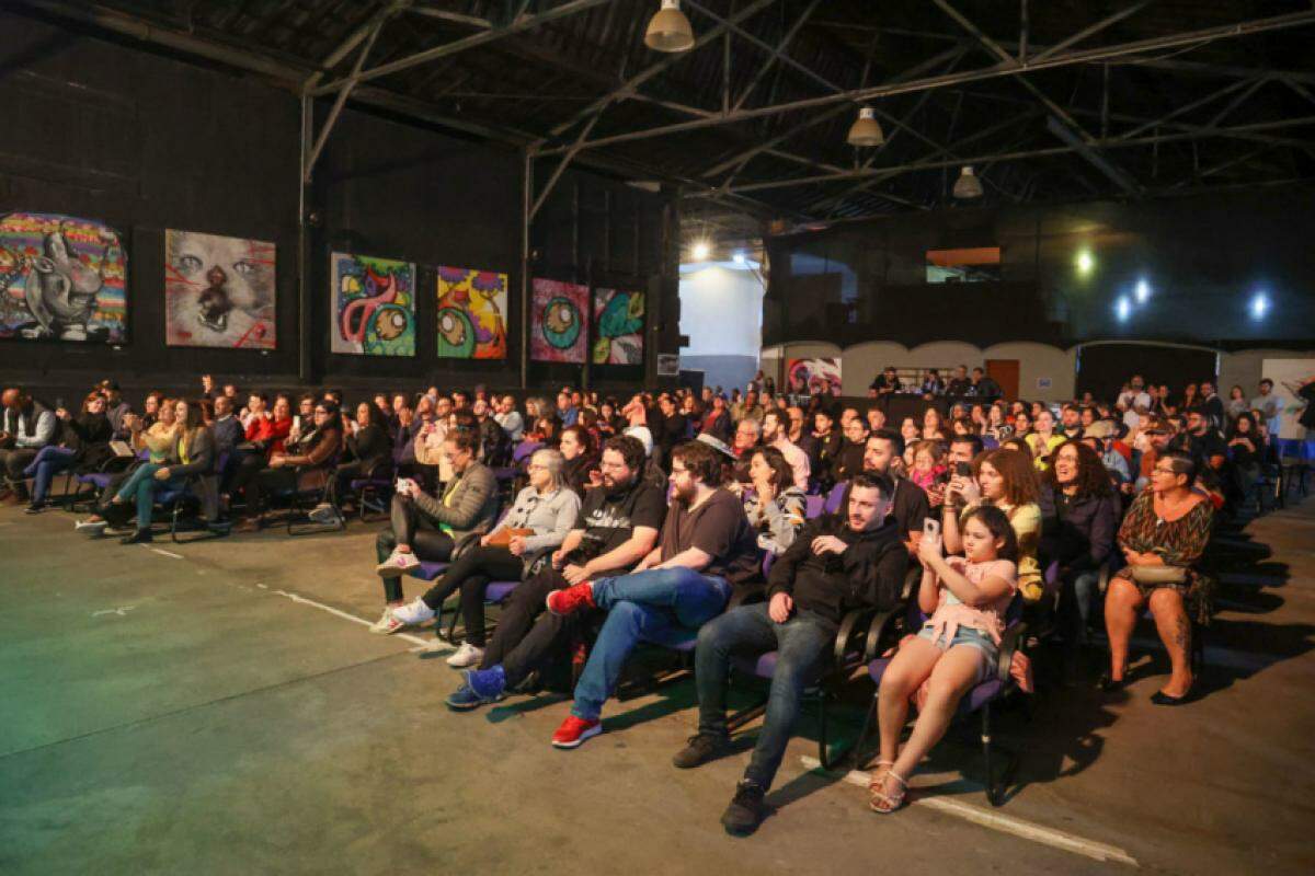 A cada noite do festival 15 músicas serão apresentadas