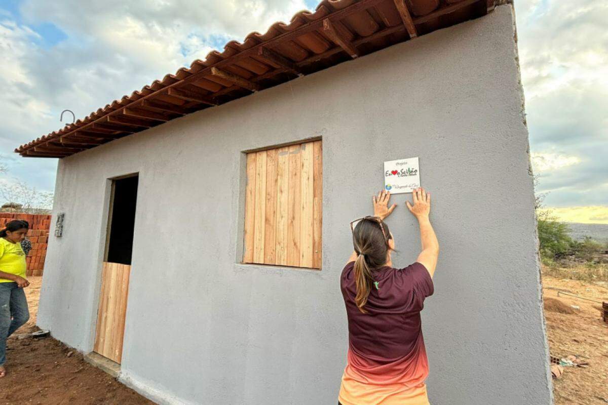 Já foram entregues 16 moradias de alvenaria desde o início do projeto