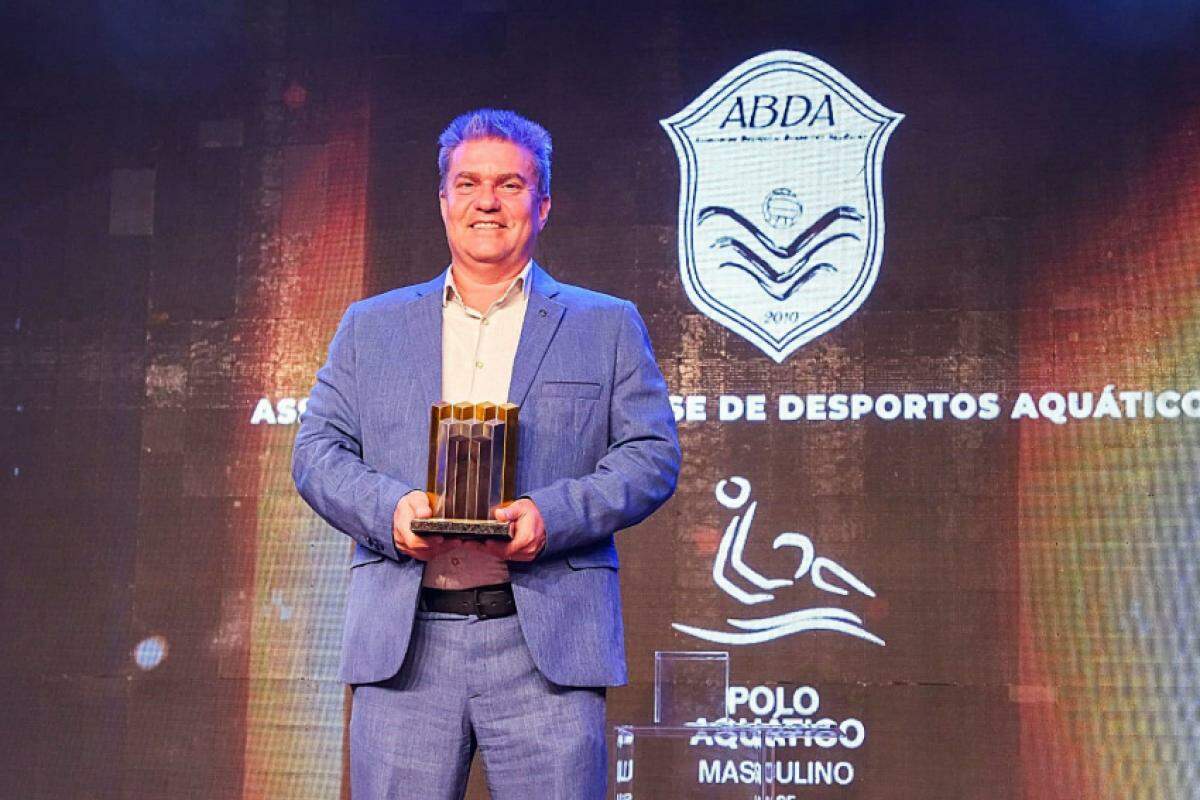 Alexandre Zwicker recebeu o prêmio, representando a ABDA