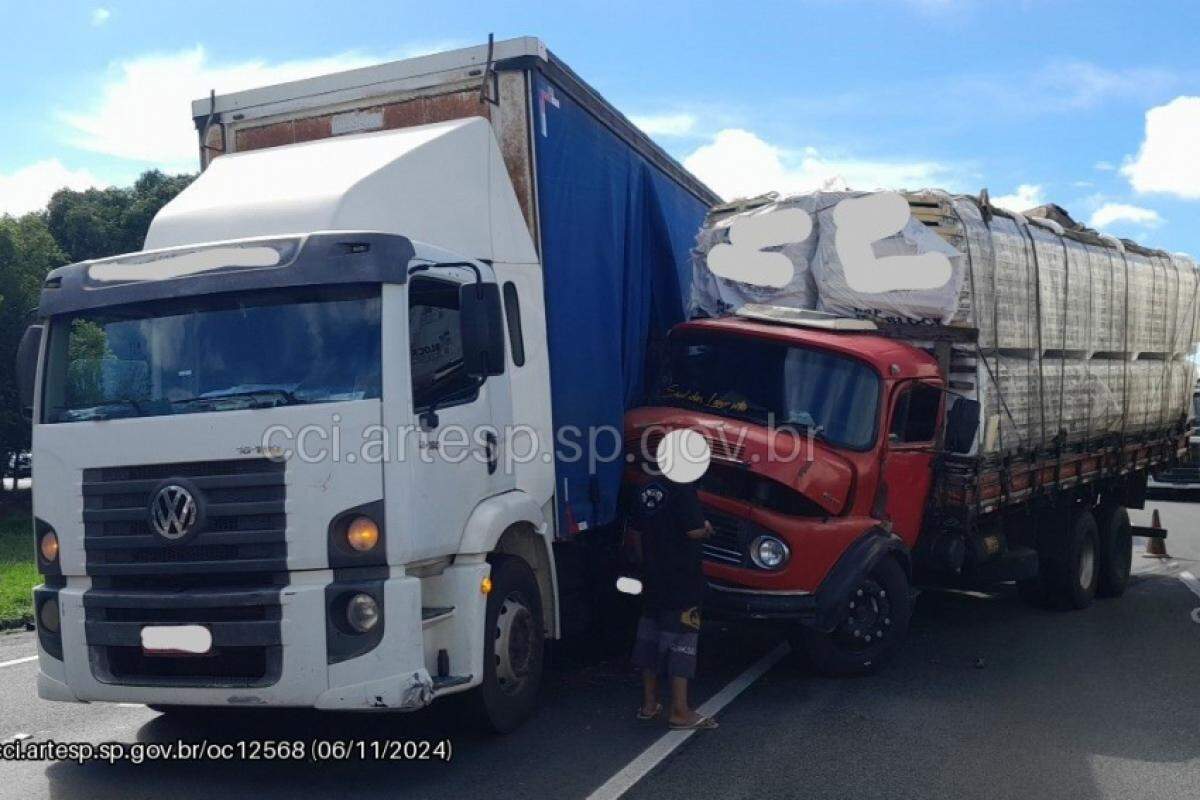 A ocorrência na região de Americana, no km 127, foi por volta das 8h40, bloqueando temporariamente duas faixas e o acostamento.