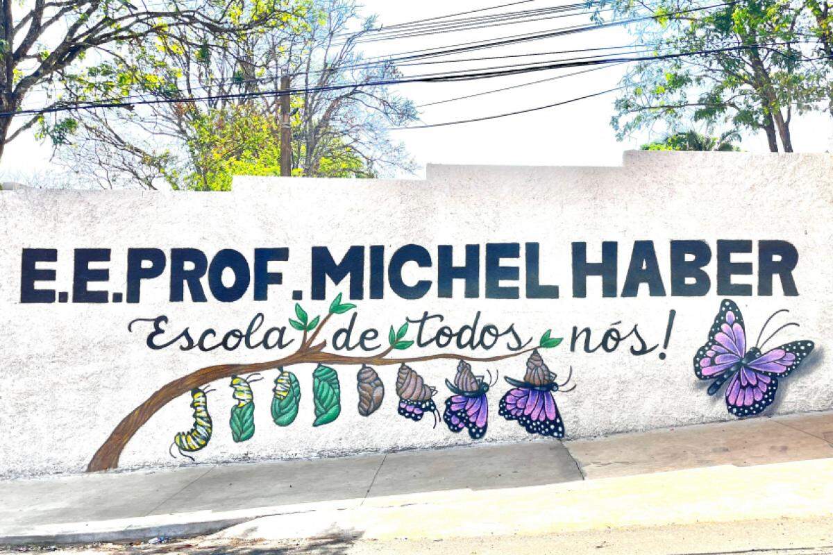 Escola Estadual Professor Michel Haber, no Jardim Paulistano, comemora a reinauguração com apresentações culturais e homenagens à diversidade