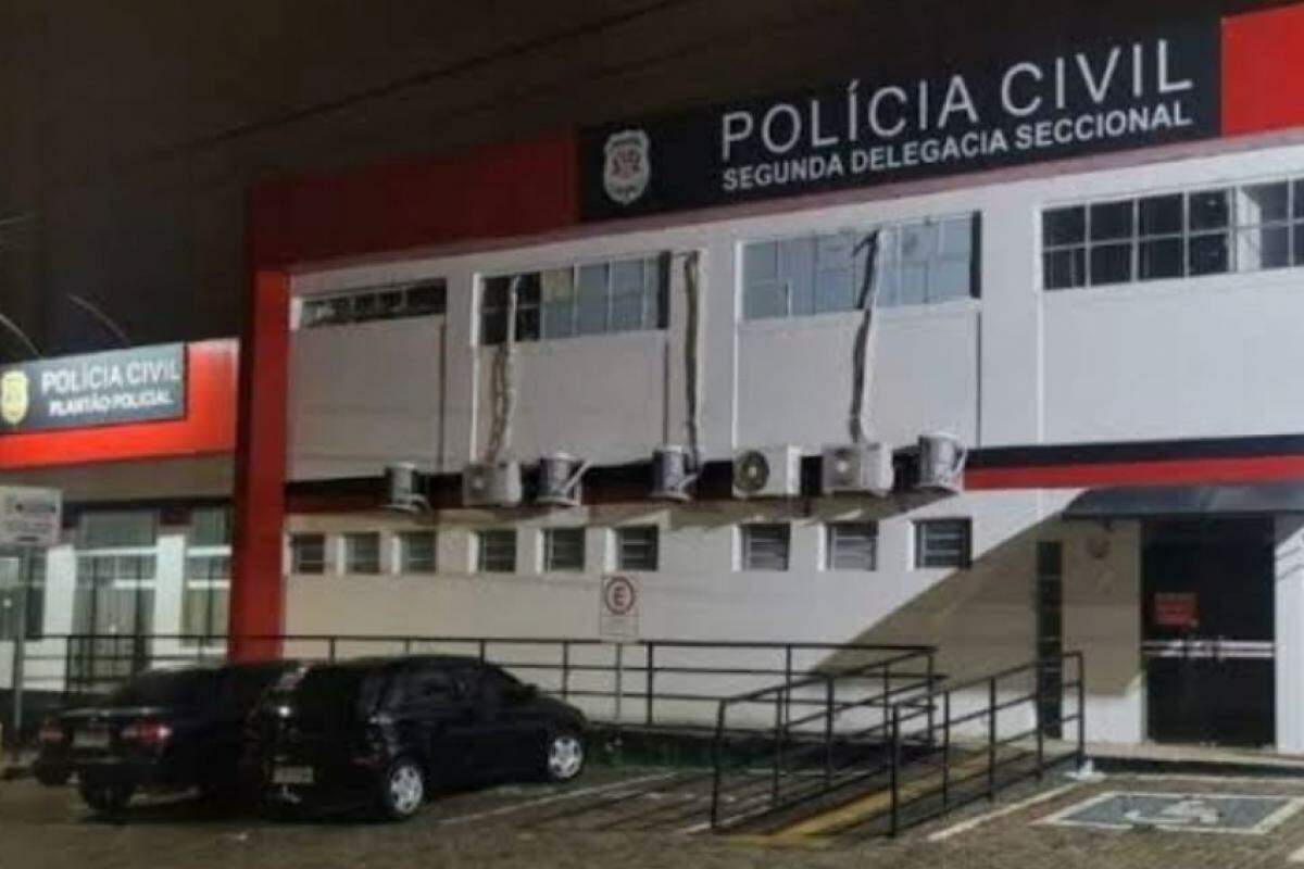 O caso foi levado e registrado no plantão policial da 2ª Delegacia Seccional da cidade